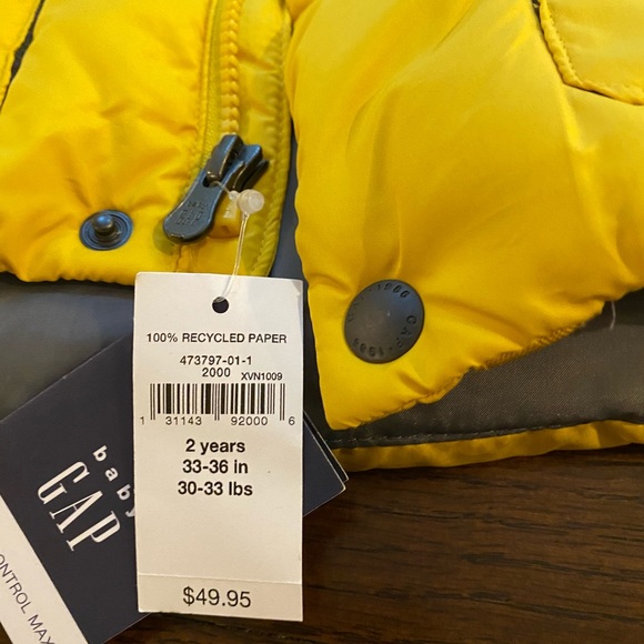 Toddler Gap Puffer Vest - Picture 3 of 4